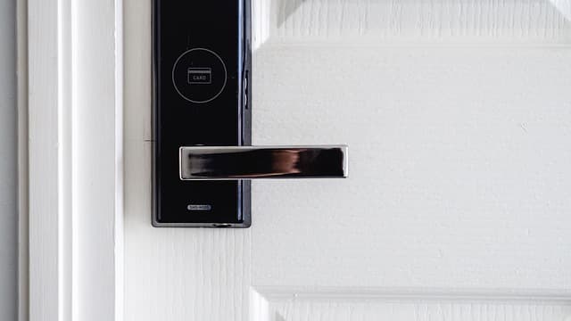 Comment Renforcer la Sécurité de Votre Bureau avec des Solutions Optimales